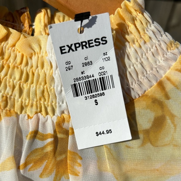 NWT EXPRESS Sheer Floral High Neck Blouse Peekaboo Back Built-in Cami Size Small - Picture 9 of 11